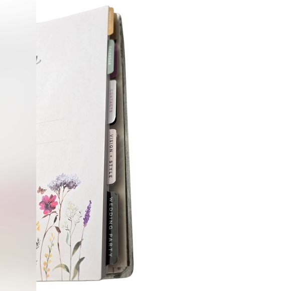 Happy Planner Wedding Organizer - Picture 3 of 7